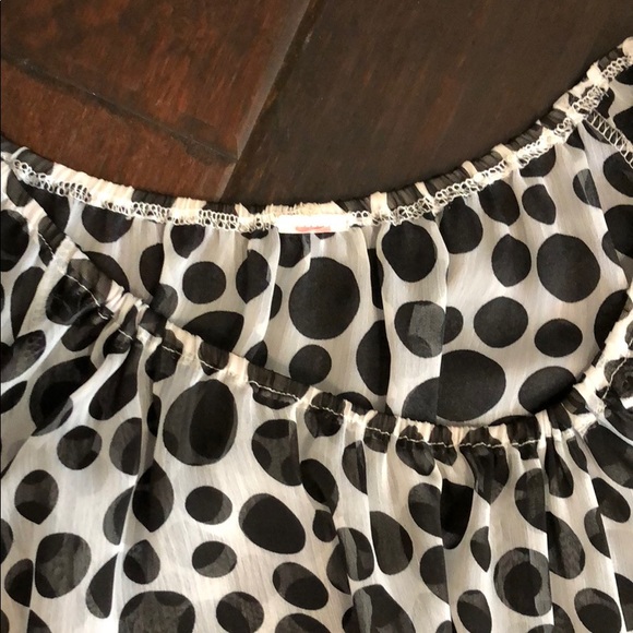 Black and white chiffon blouse  👀👀 - Picture 2 of 5